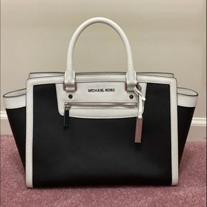 Large Selma Style Michael Kors Bag
